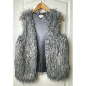 Weekend Love Gray Fluffy Faux Fur Satin Lined Vest Women's Size Small